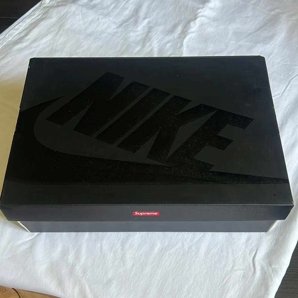 Air Force 1 Low SUPREME